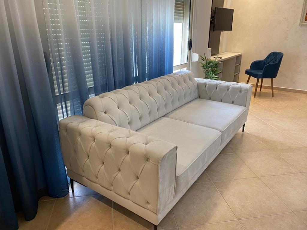 Lyden Hotel Голем Экстерьер фото