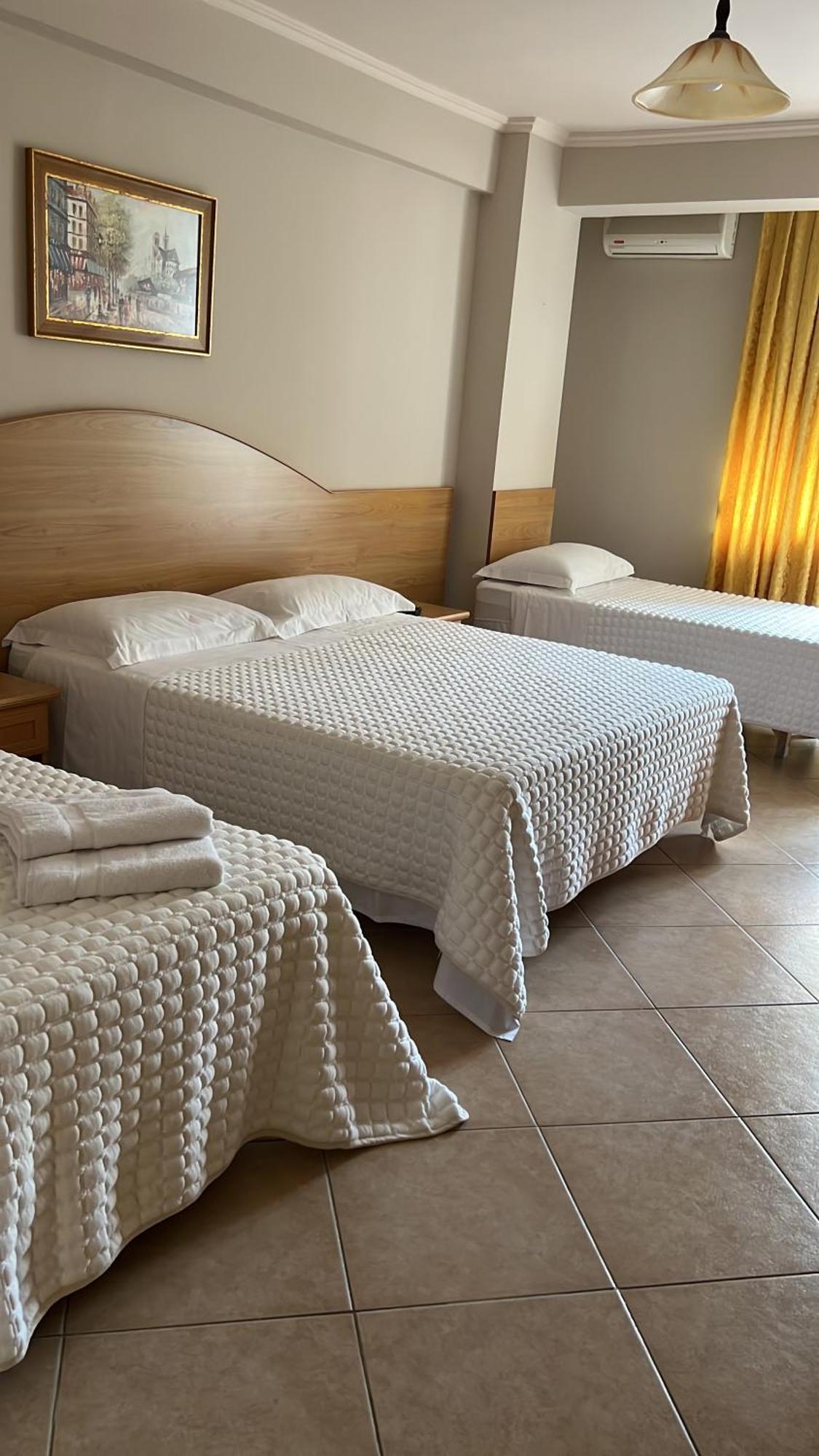 Lyden Hotel Голем Экстерьер фото