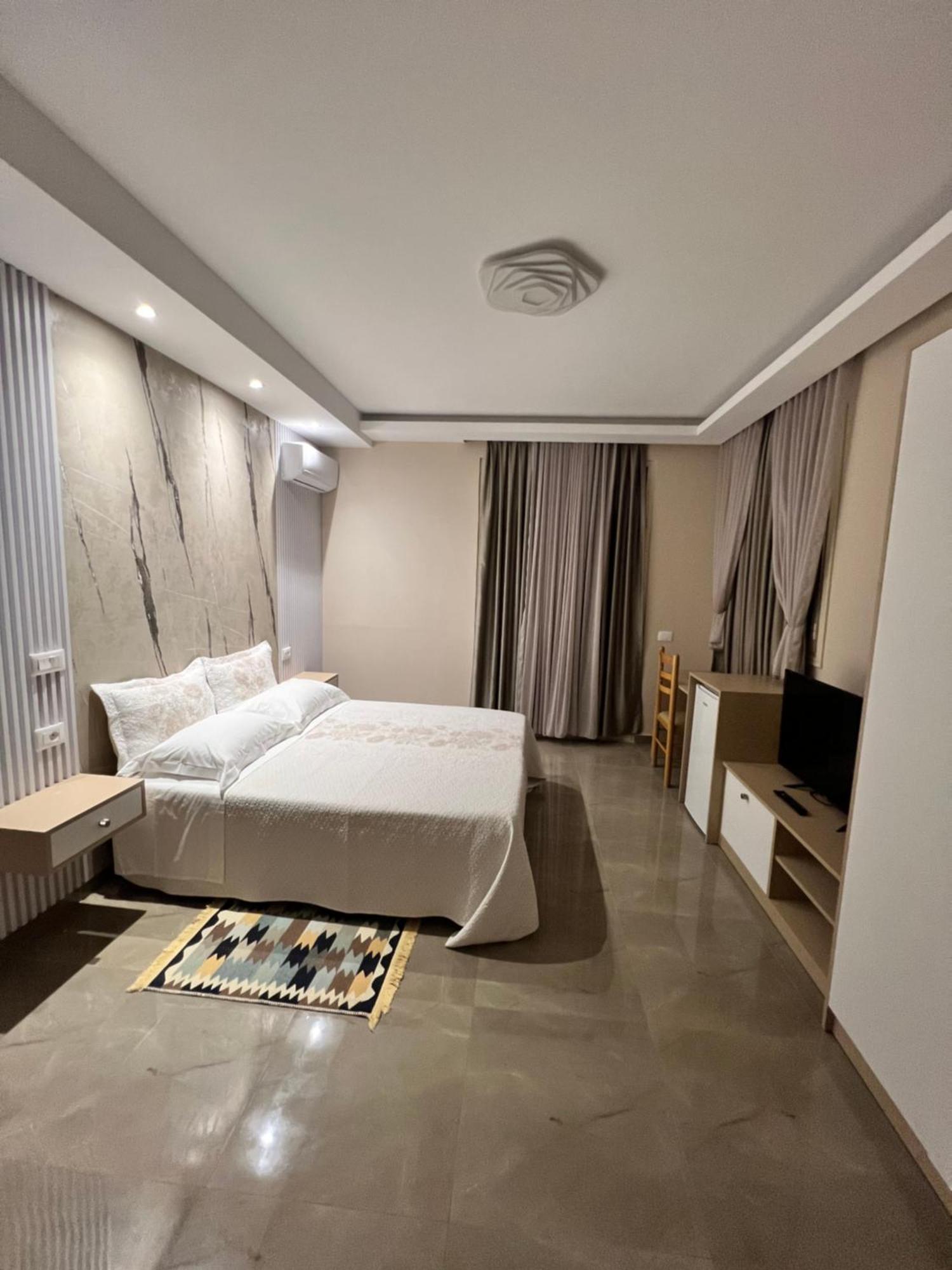 Lyden Hotel Голем Экстерьер фото
