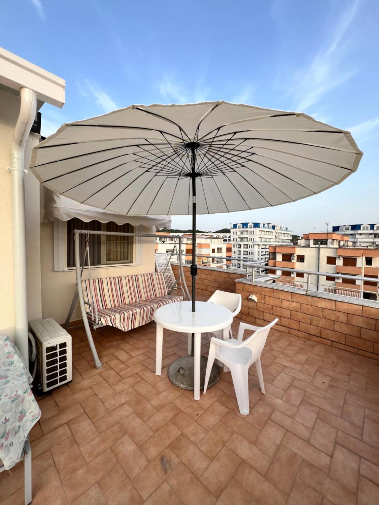 Lyden Hotel Голем Экстерьер фото