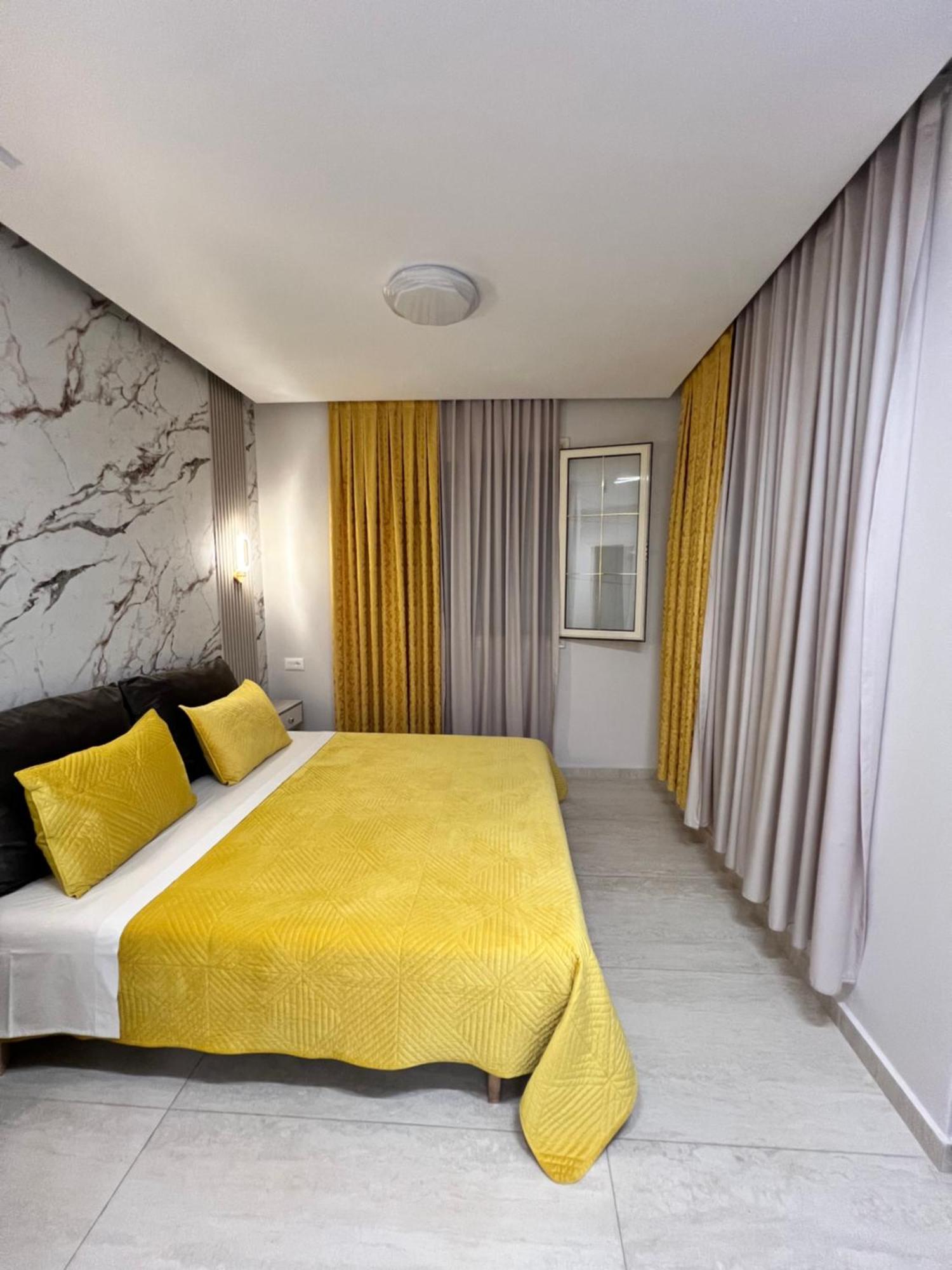 Lyden Hotel Голем Экстерьер фото
